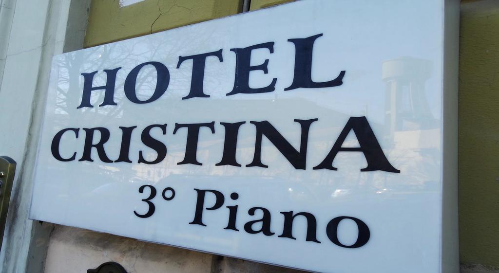 Cristina Rom